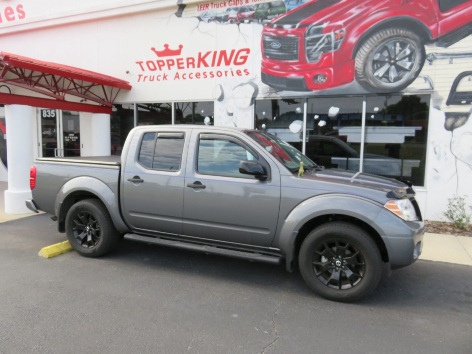 2020 Nissan Frontier TruXport and Vent Visors TopperKING TopperKING