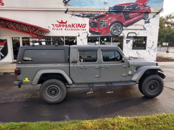 2022 gray Jeep Gladiator with Leer 100XQ - TopperKING : TopperKING